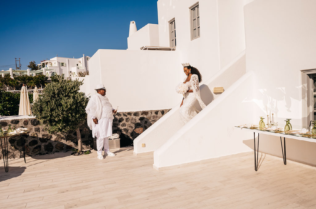 Makki and Yonathin's Santorini wedding — photograph 15 by Stanlo Photography